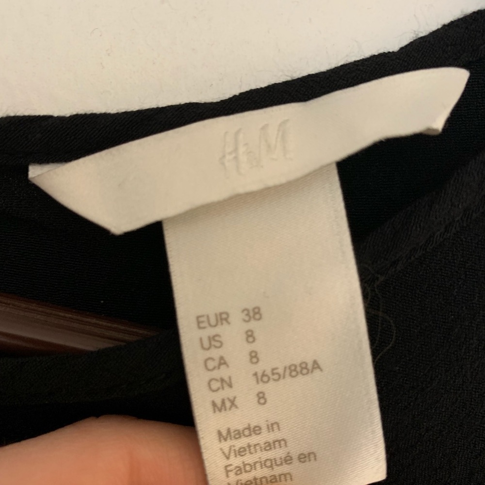 H&M - Black - Women’s Crepé blouse - Size: 8